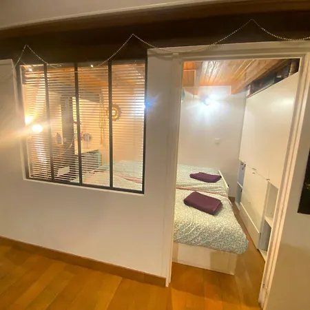 Loft Character With A View Of Court Apartment Paris Exterior photo